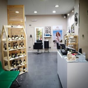 1 Trattamento Cheratina in omaggio